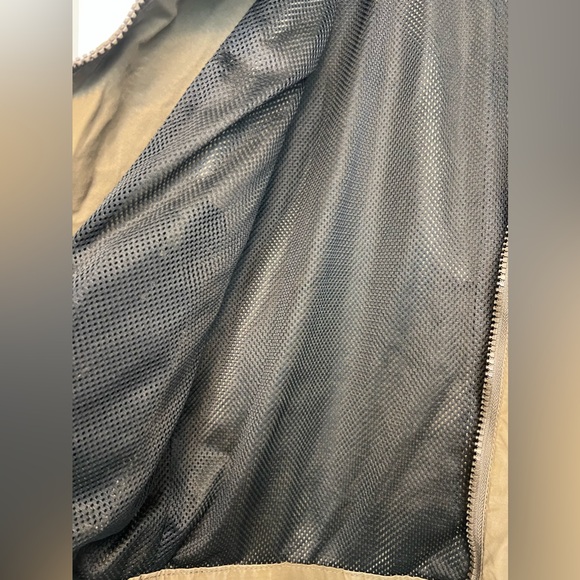 Guess Olive Green Lightweight Jacket with Relaxed Fit - Picture 6 of 15